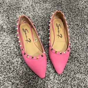 Pink flats